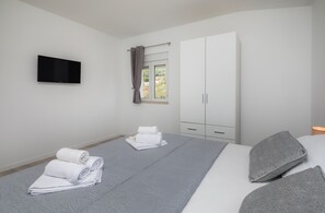 3 Schlafzimmer, Bügeleisen/Bügelbrett, Reisekinderbett, kostenloses WLAN