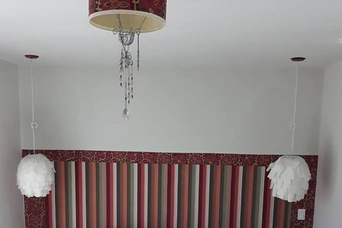 House (1) | Desk, iron/ironing board, WiFi (free)
