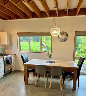 Dining - Pet, Child and ECO Friendly Holiday Home (Mapua (Ruby Bay))