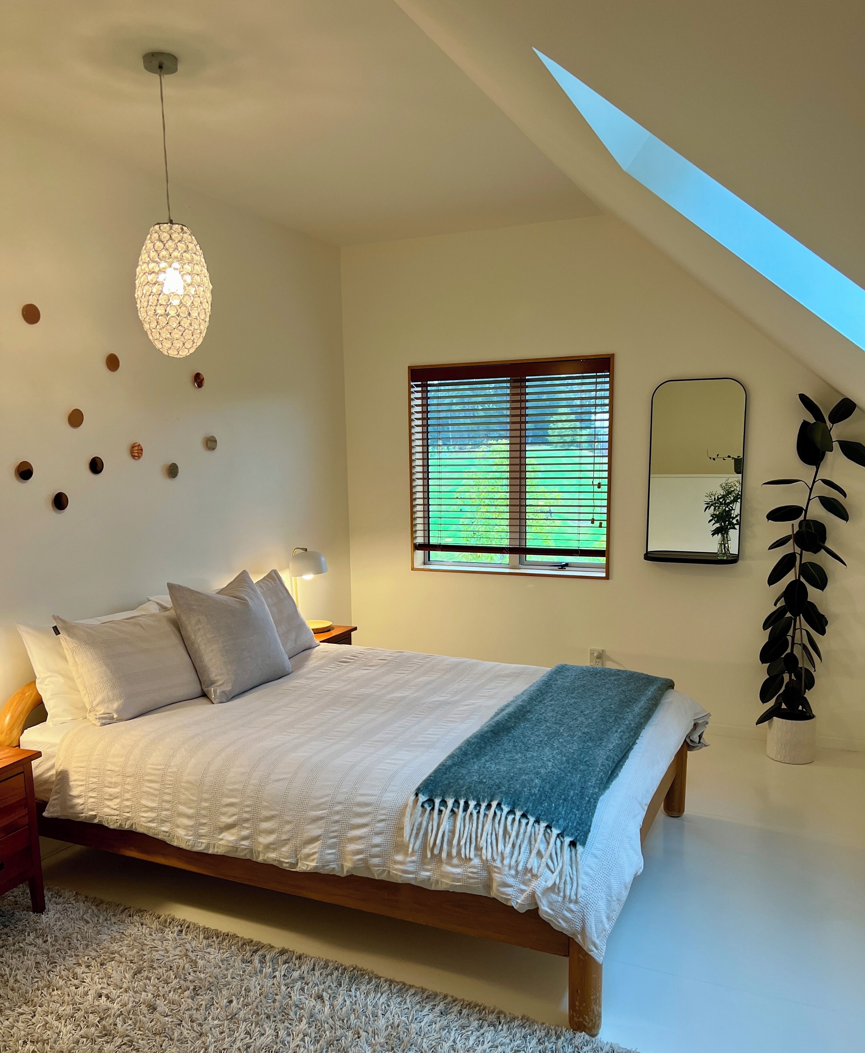 2 bedrooms, iron/ironing board, travel cot, free WiFi