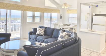 2nd Fl Beachfront Panoramic Ocean Views sleeps 12 Pets