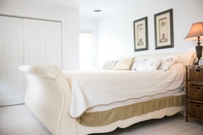 3 bedrooms, desk, iron/ironing board, free WiFi - 2nd Fl  Beachfront Panoramic Ocean Views sleeps 12 Pets (Ocean City)