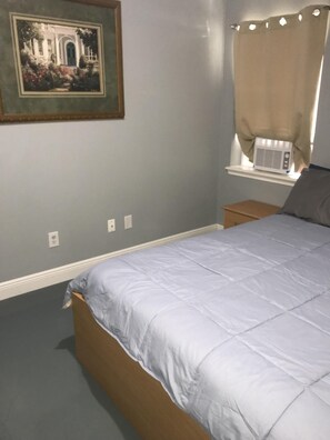 4 bedrooms, travel crib, WiFi, bed sheets