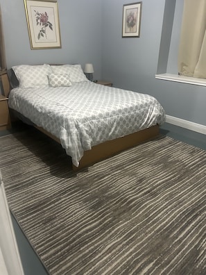 4 bedrooms, travel crib, WiFi, bed sheets