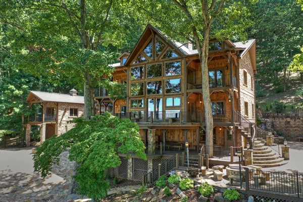 Lodge and guest house