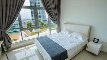 2 bedrooms, iron/ironing board, internet, bed sheets