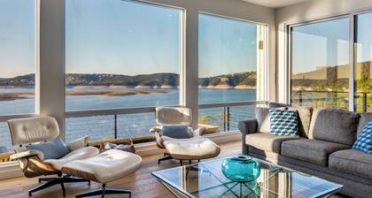 2024 Newly Renovated - NEW PHOTOS - Private dock in the water, 2 Master Bedrooms