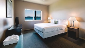 WiFi (free), bed sheets - Waterfront at Potlatch (Shelton)
