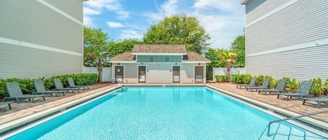 Opvarmet pool