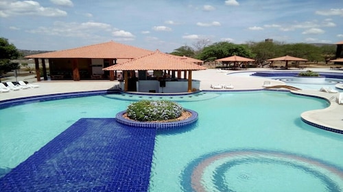 Condomínio Hotel Canarius Residence de Gravatá Pe. Flat 101 Térreo Nascente. 