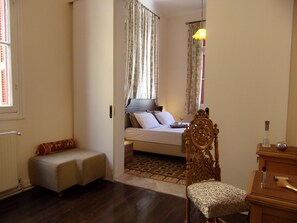 3 habitaciones, tabla de planchar con plancha, internet y ropa de cama 