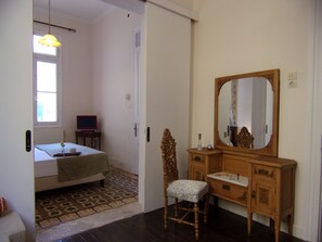 3 dormitorios, tabla de planchar con plancha, Internet y ropa de cama