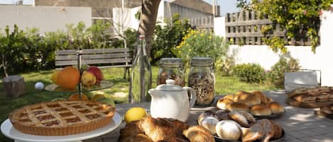 Colazione a buffet inclusa, servita tutte le mattine