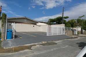 Basic Loft, Multiple Beds, Smoking | Property entrance - Residencial Recanto dos Pássaros (Itapema)