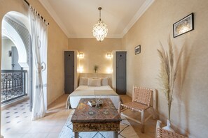 7 bedrooms, desk, soundproofing, iron/ironing board - Riad for family In Marrakech (Marrakesh)