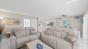 Smart TV - Casa Clara - 2 Bedroom, 2 Bath Vacation Home with Electric Heated Pool on Gulf Access Canal (Cape Coral)