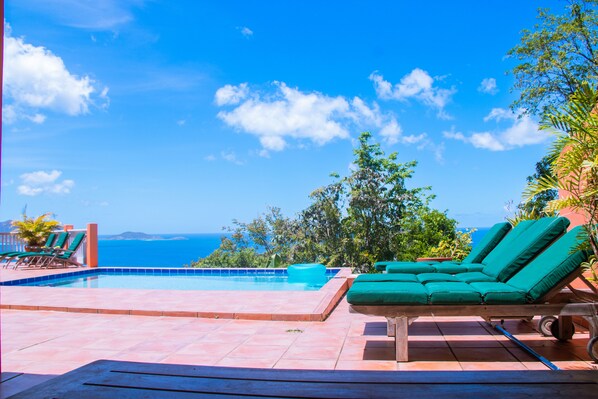 Alberca al aire libre 