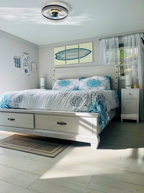 4 Schlafzimmer, Schreibtisch, Bügeleisen/Bügelbrett, kostenloses WLAN
