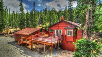 RidgeviewReverie-modern mountain retreat with HOT TUB near Fairplay/Breckenridge
