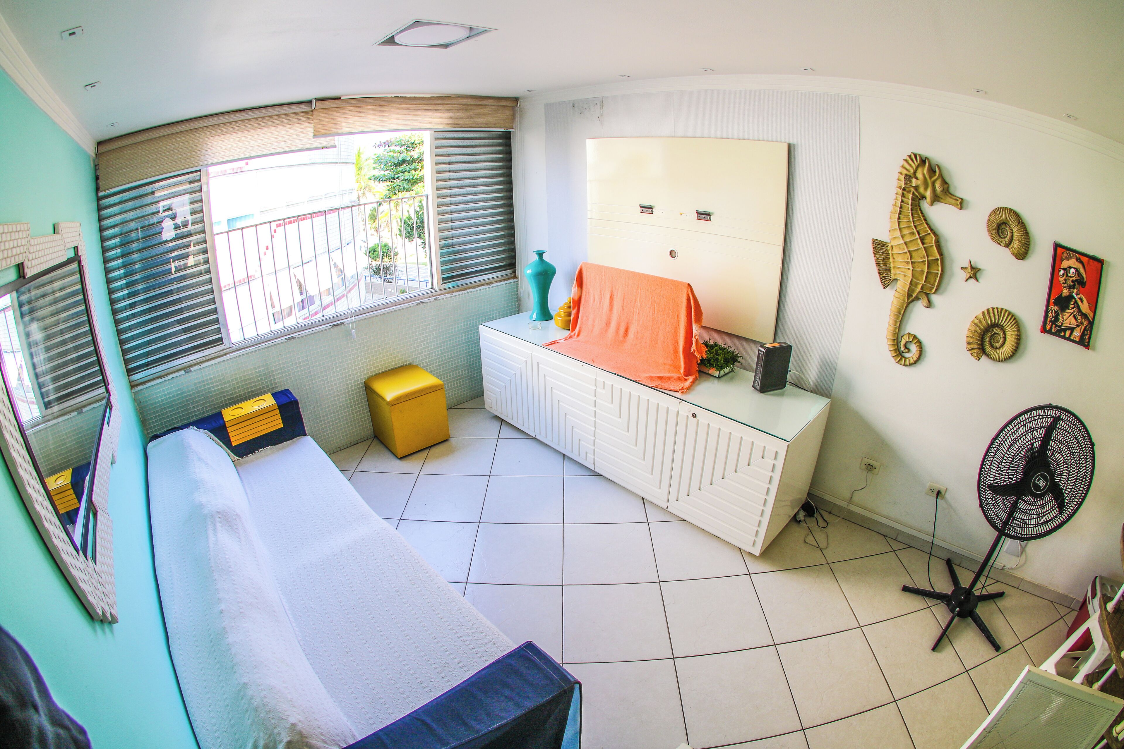 2 habitaciones, escritorio, tabla de planchar con plancha y wifi gratis 