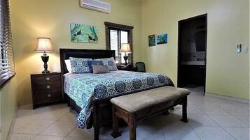 2 bedrooms, in-room safe, iron/ironing board, free WiFi