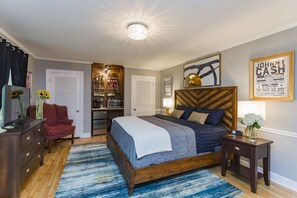 2 soverom, safe på rommet, strykejern/-brett og wi-fi