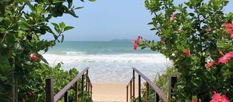 3 SEA-FRONTED Houses - Beach of Mariscal, Bombinhas, SC - HOUSE #7