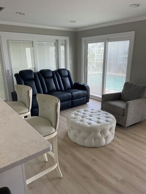 Smart TV, printers - Waterfront 3BR in Apollo Beach — Private Solar Pool, Dock & Boat Lift (Apollo Beach)
