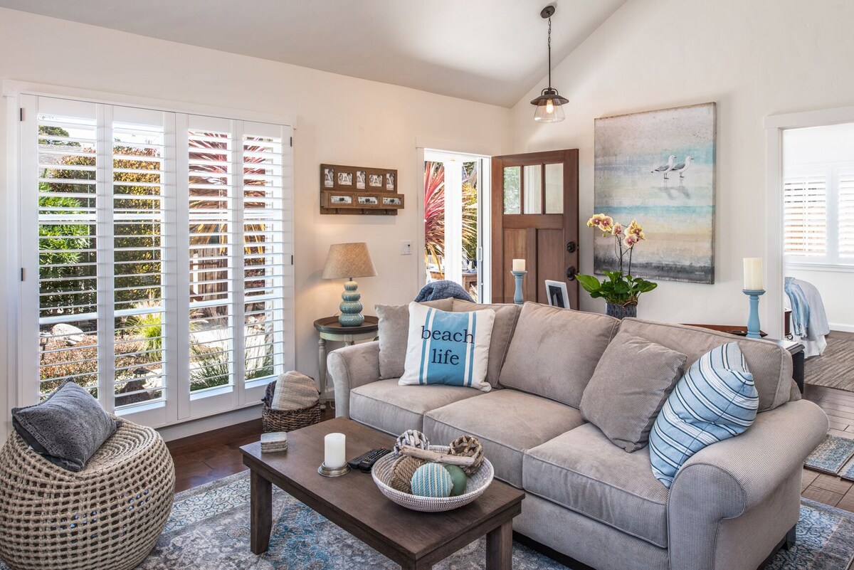 Photo 5 of 3747 Bungalow by-the-Sea - Adorable, Cozy Cottage