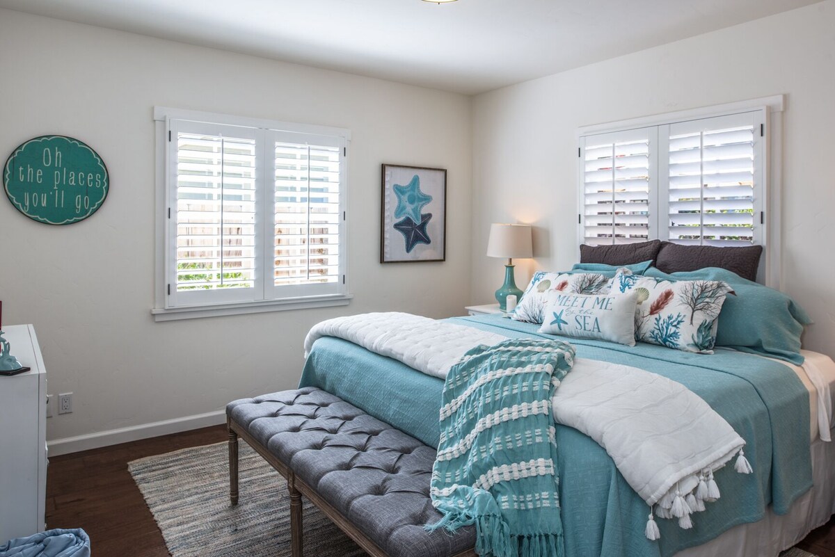 Photo 17 of 3747 Bungalow by-the-Sea - Adorable, Cozy Cottage