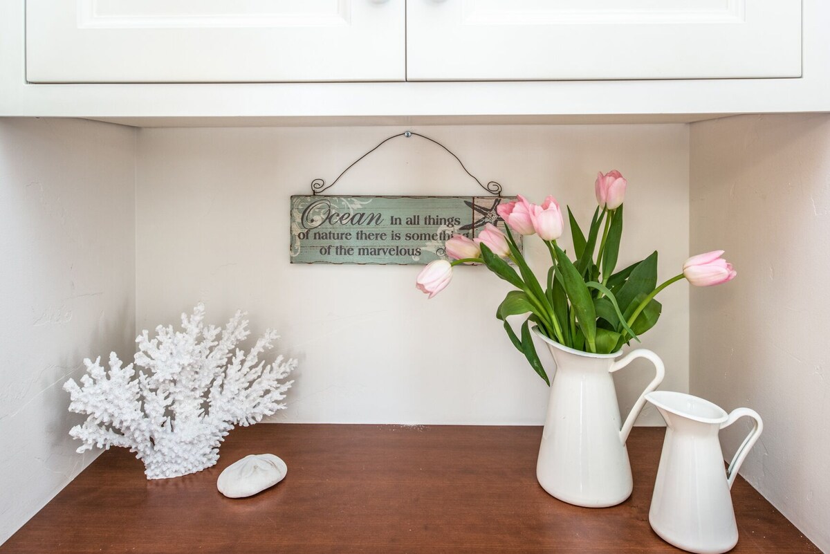 Photo 23 of 3747 Bungalow by-the-Sea - Adorable, Cozy Cottage