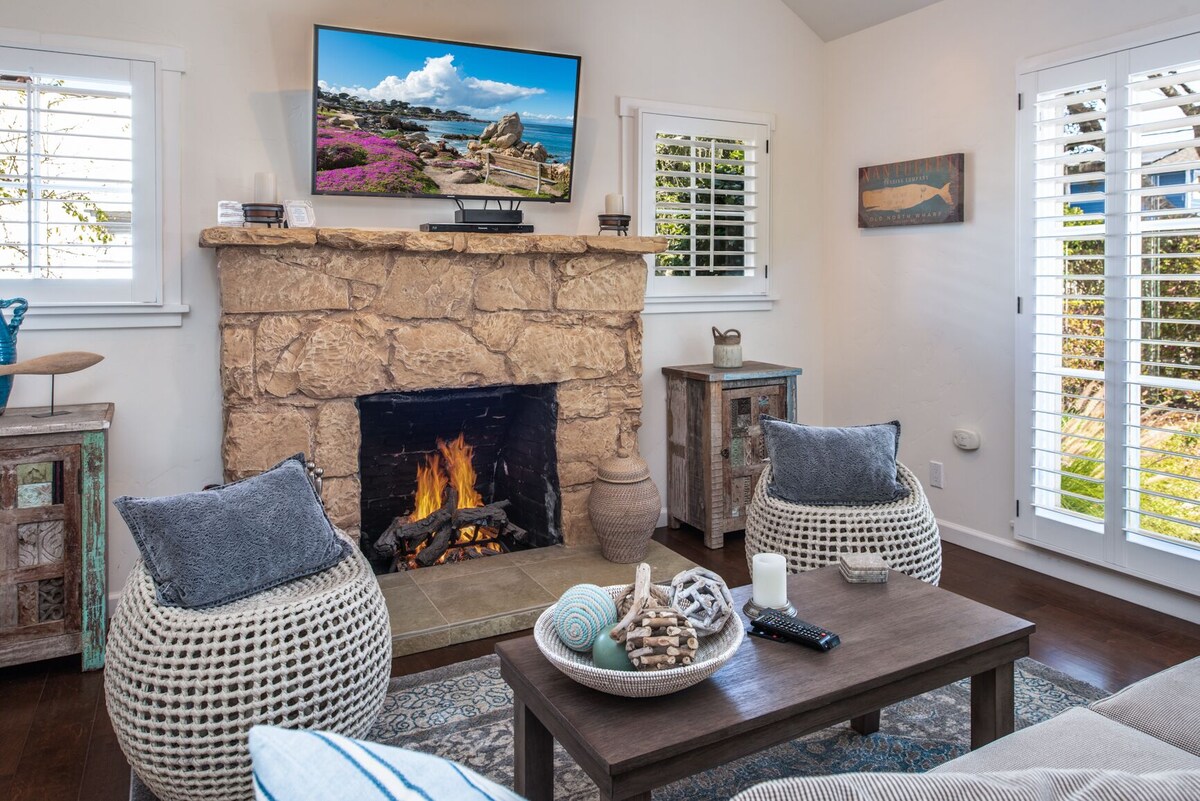 Photo 7 of 3747 Bungalow by-the-Sea - Adorable, Cozy Cottage