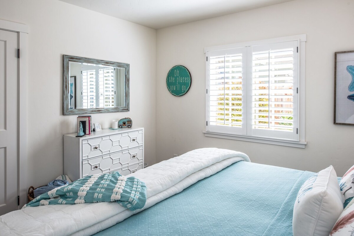 Photo 18 of 3747 Bungalow by-the-Sea - Adorable, Cozy Cottage
