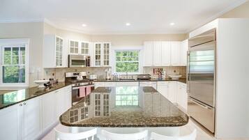 Microwave, coffee/tea maker, toaster, cookware/dishes/utensils