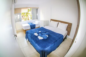 2 soverom, skrivebord, strykejern/-brett og wi-fi (inkludert)