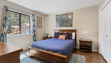 3 chambres, bureau, fer et planche à repasser, accès au Wi-Fi (inclus)