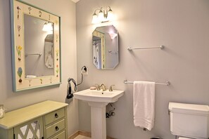 ヘアドライヤー、タオル