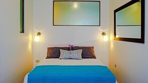 1 chambre, fer et planche à repasser, accès au Wi-Fi (inclus)