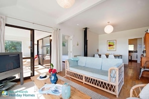 TV, fireplace, DVD player, stereo