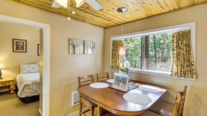 Room - 4 Mi to Rainbow Lake! Cozy Forest-View Gem w/ Deck (Lakeside)