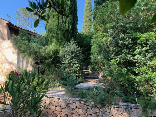 Villa Con Una Grande Piscina Nel Deserto ~ Vicino Al Mare