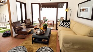 Room, Multiple Beds, Non Smoking | Living area - 2 Bedroom Home AN014 (Antigua Guatemala)