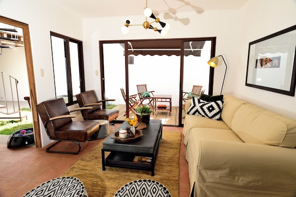 Værelse - flere senge - ikke-ryger | Opholdsområde | LED-tv