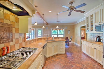 Spacious Stallion Lake Ranch Home w/ Patio