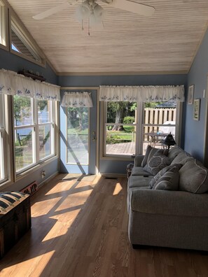 スマートテレビ、書庫