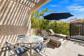 Luokittelematon kuva, 3 kautta 48, painike