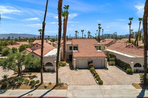 Luokittelematon kuva, 4 kautta 48, painike