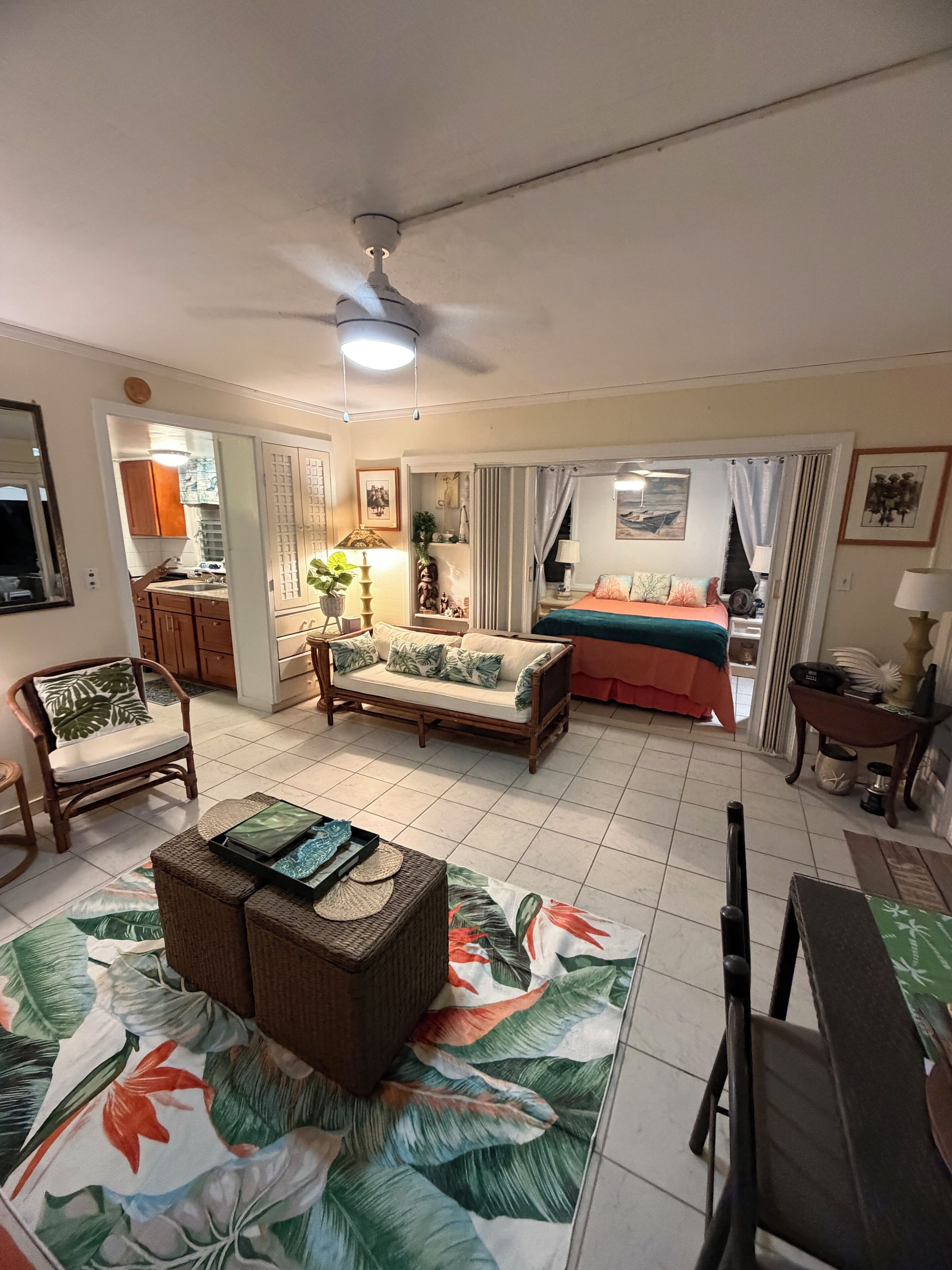 1 chambre, fer et planche à repasser, Wi-Fi gratuit, draps fournis