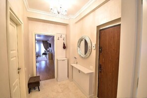 Interior - Seaside Apartament close to the beach, perfect for Neversea annual festival (Constanța)