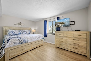 2 bedrooms, desk, iron/ironing board, free WiFi